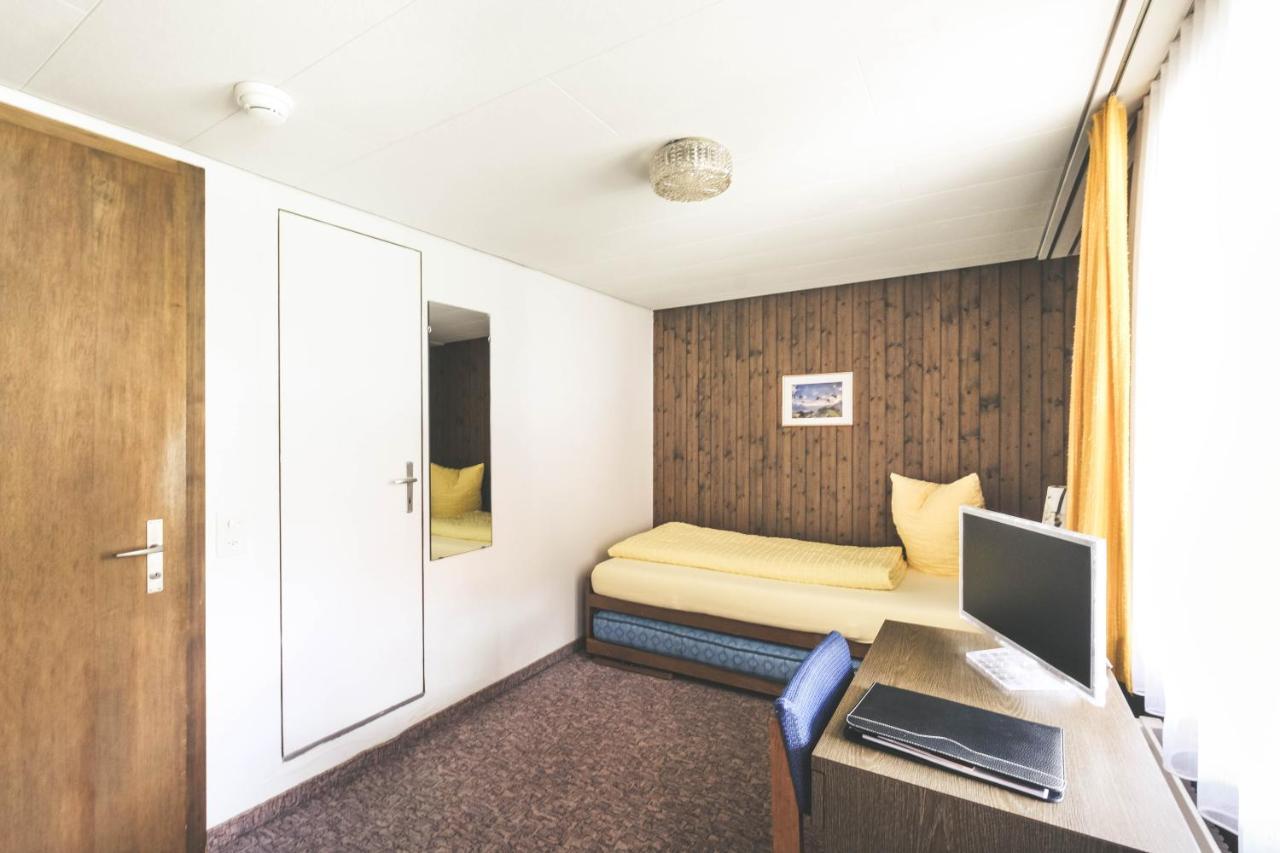 Hotel Alpina Кандерстег Екстериор снимка
