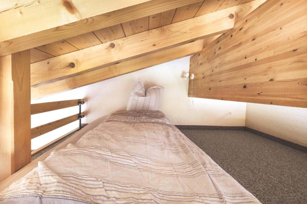 Hotel Alpina Кандерстег Екстериор снимка