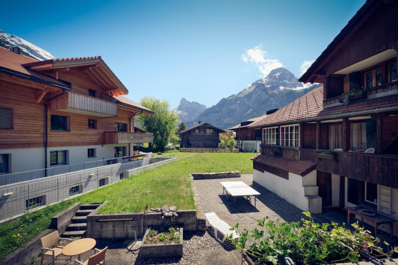 Hotel Alpina Кандерстег Екстериор снимка
