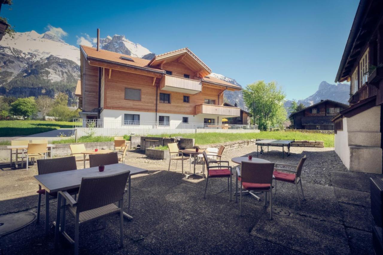 Hotel Alpina Кандерстег Екстериор снимка